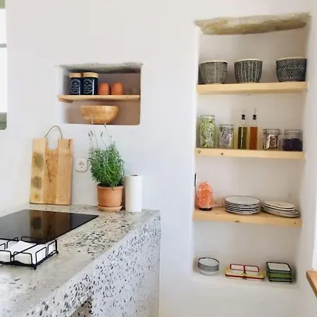 Cozy: An Eccentric Abode W/ Sea View In ❂ *
