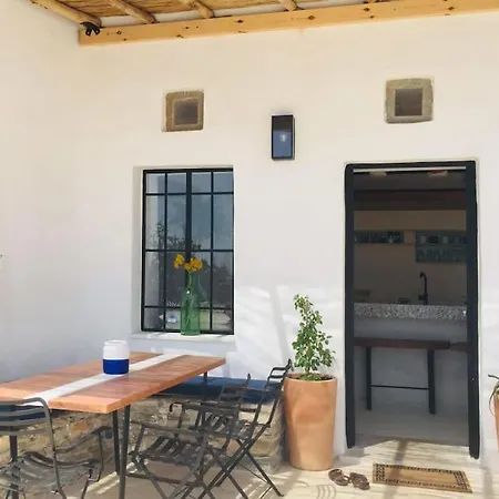 Daire Cozy: An Eccentric Abode W/ Sea View In ❂ Istérnia