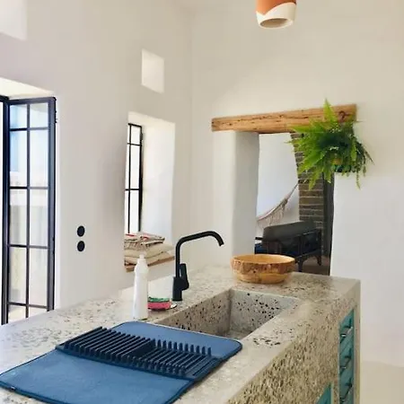 Cozy: An Eccentric Abode W/ Sea View In ❂ Daire *